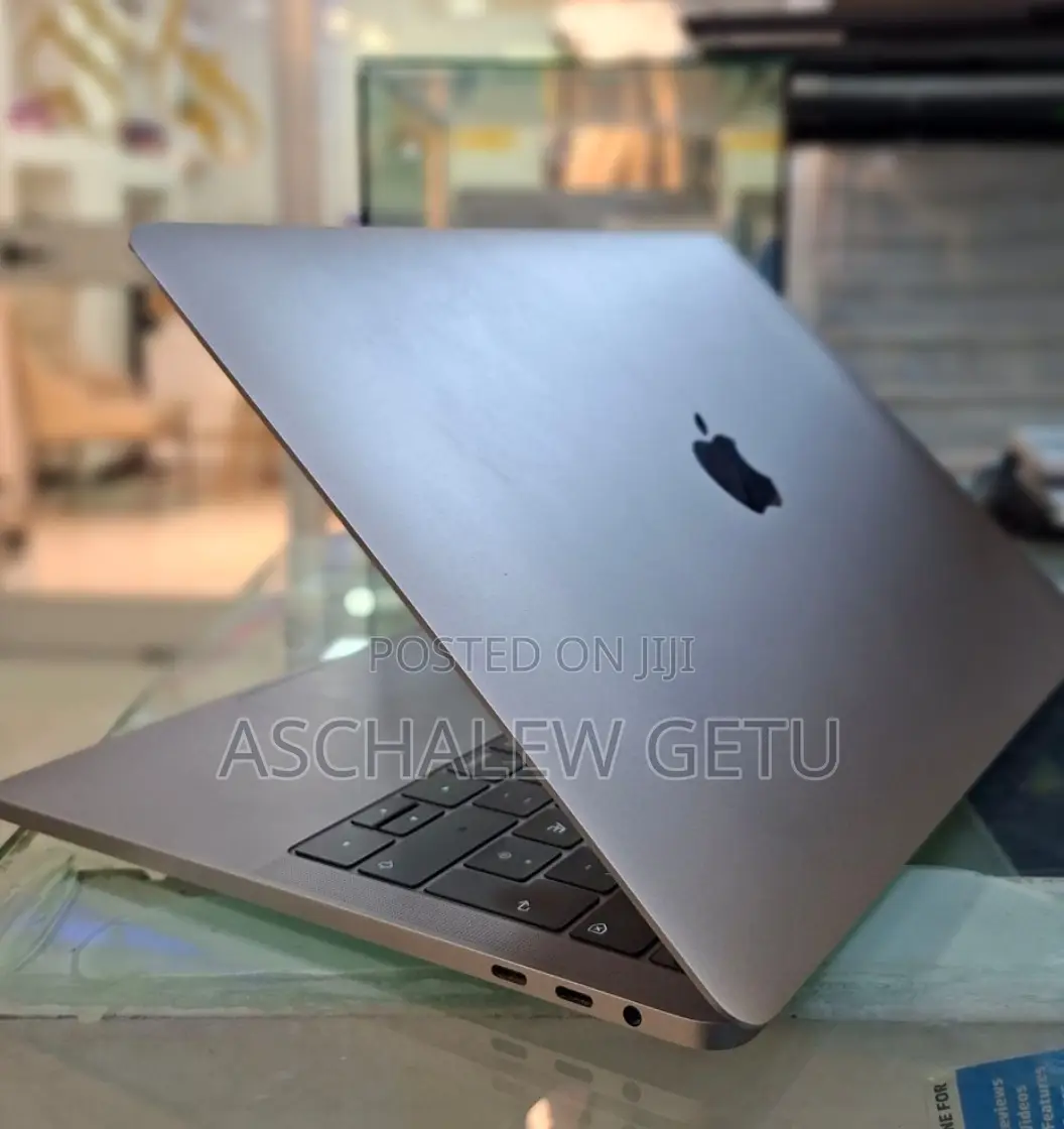 New Laptop Apple MacBook Pro 2019 8GB Intel Core I5 SSD 256GB