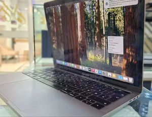 New Laptop Apple MacBook Pro 2019 8GB Intel Core I5 SSD 256GB