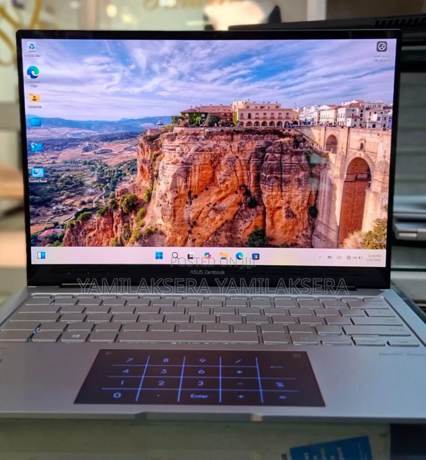 New Laptop Asus ZenBook Flip 14 UX461UN 16GB Intel Core I7 SSD 1T