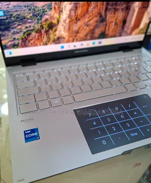 New Laptop Asus ZenBook Flip 14 UX461UN 16GB Intel Core I7 SSD 1T