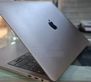 New Laptop Apple MacBook Pro 2019 8GB Intel Core I5 SSD 256GB