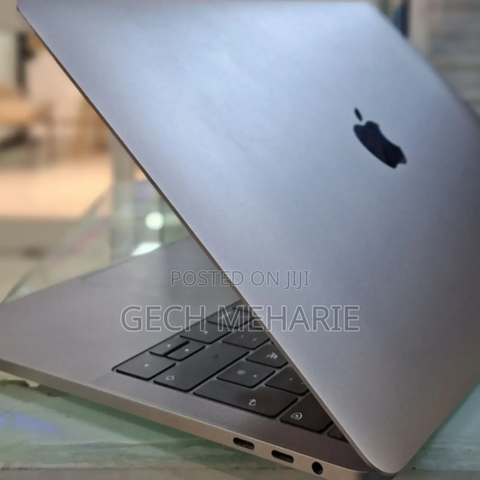 New Laptop Apple MacBook Pro 2019 8GB Intel Core I5 SSD 256GB