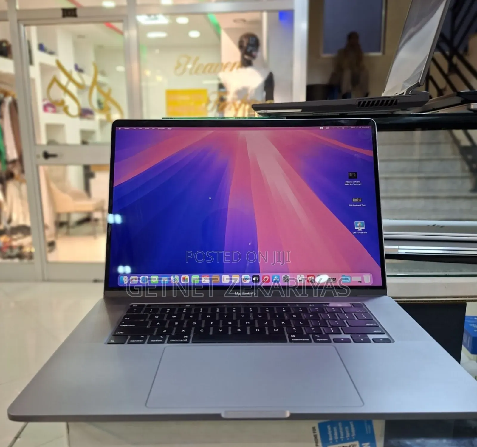 New Laptop Apple MacBook Pro 2019 32GB Intel Core I9 SSD 1T