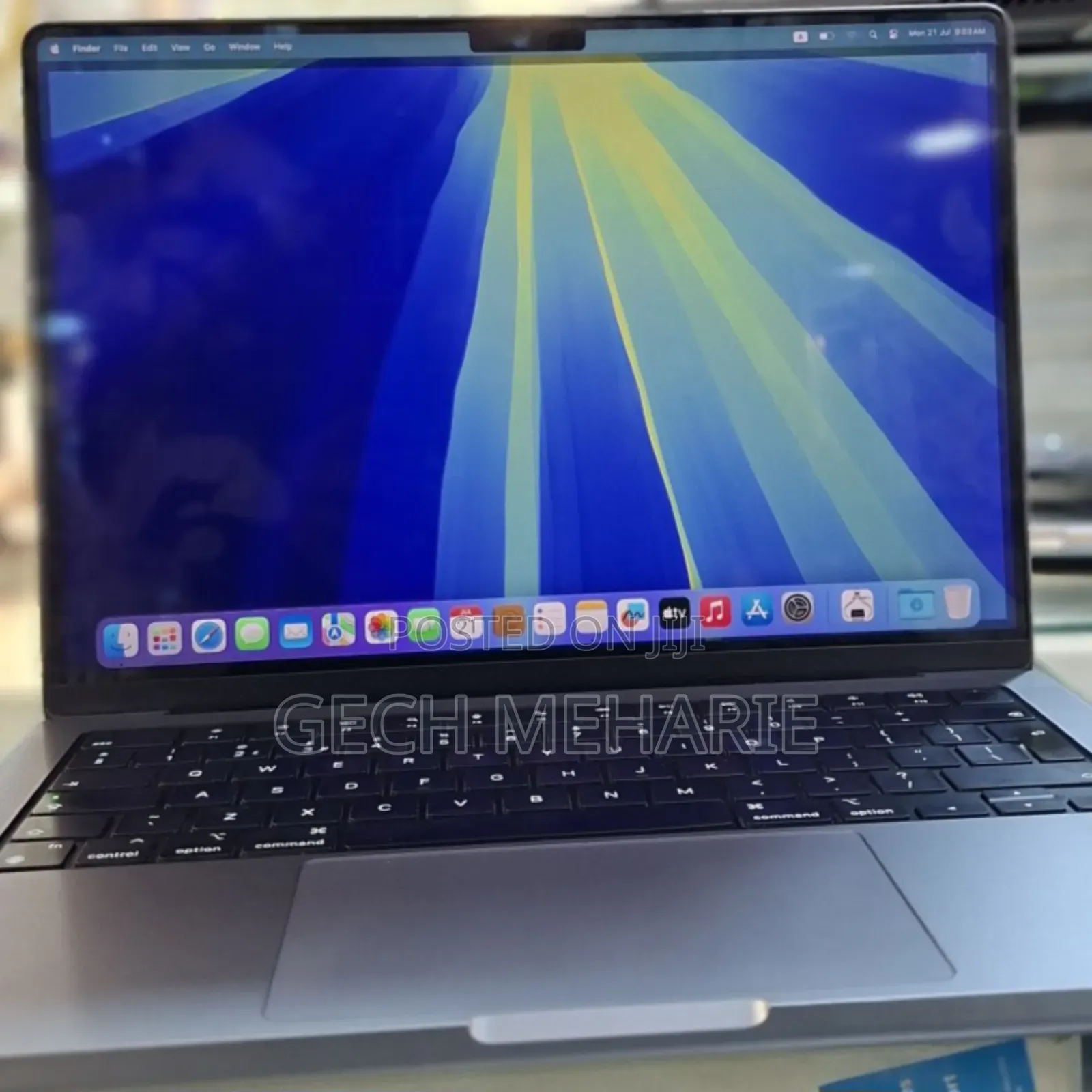 New Laptop Apple MacBook Pro 2021 M1 16GB Apple M1 Pro SSD 512GB