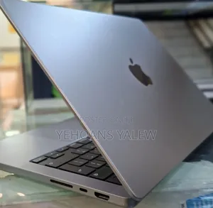 Photo - New Laptop Apple MacBook Pro 2021 M1 16GB Apple M1 SSD 512GB