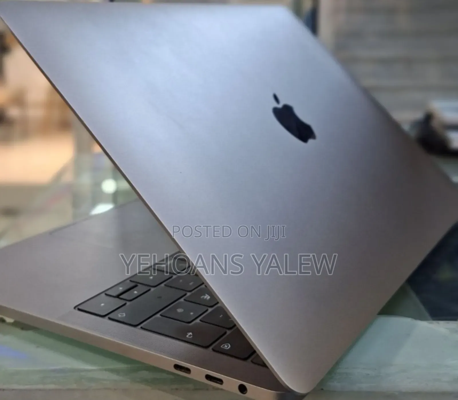 New Laptop Apple MacBook Pro 2019 8GB Intel Core I5 SSD 256GB