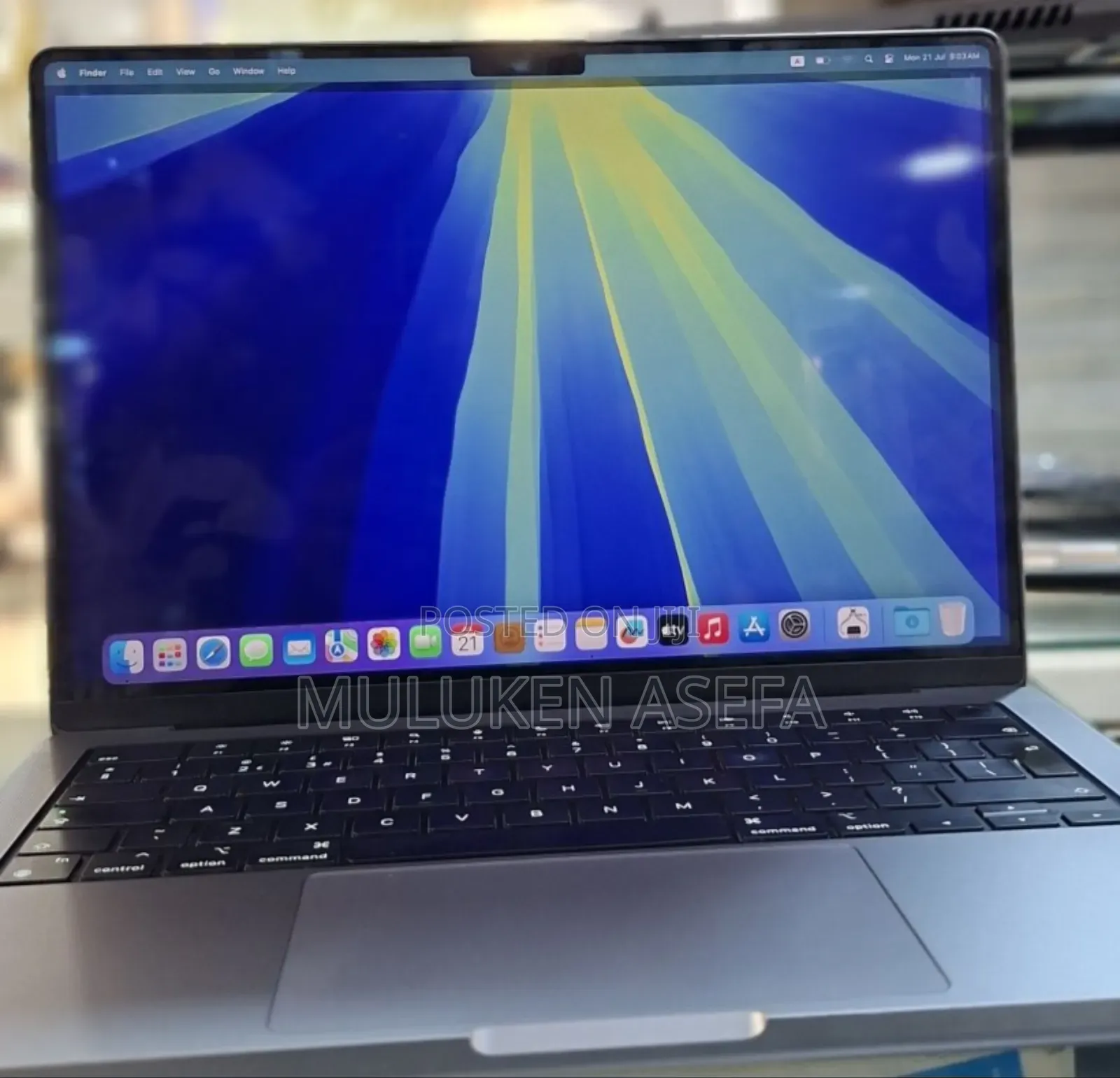 New Laptop Apple MacBook Pro M1 16GB Apple M1 Pro SSD 512GB