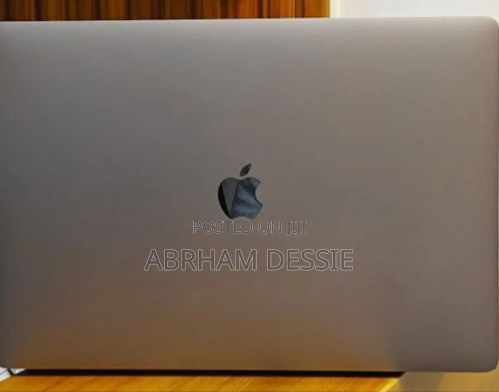 New Laptop Apple MacBook Pro 2019 16GB Intel Core I7 SSD 512GB