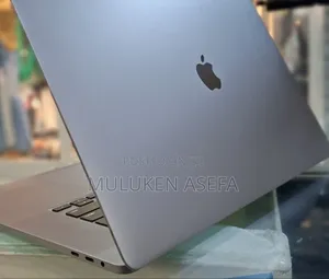 Photo - New Laptop Apple MacBook Pro 2019 32GB Intel Core I9 SSD 1T