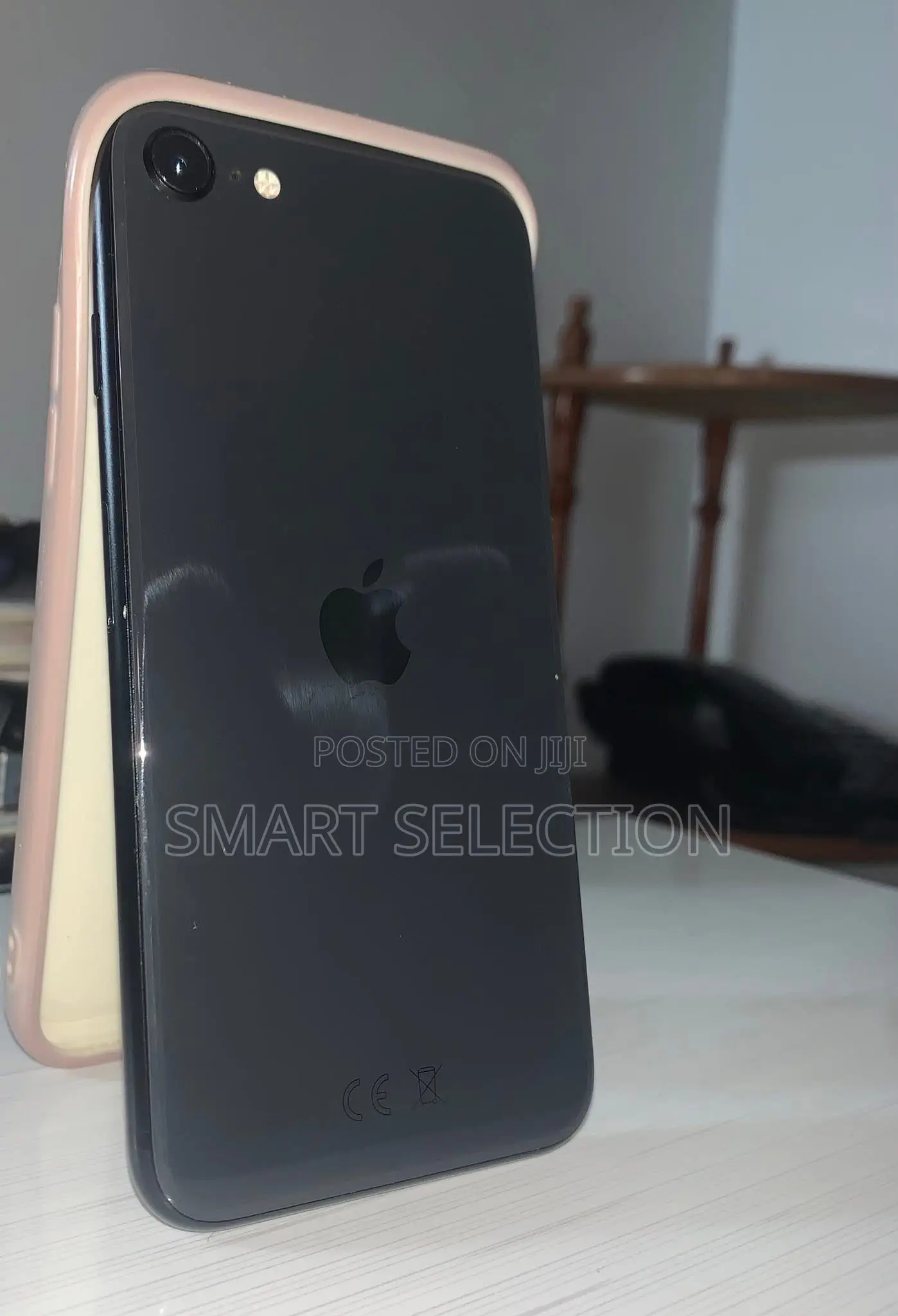 Apple iPhone SE (2020) 128 GB Black