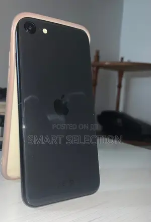 Photo - Apple iPhone SE (2020) 128 GB Black