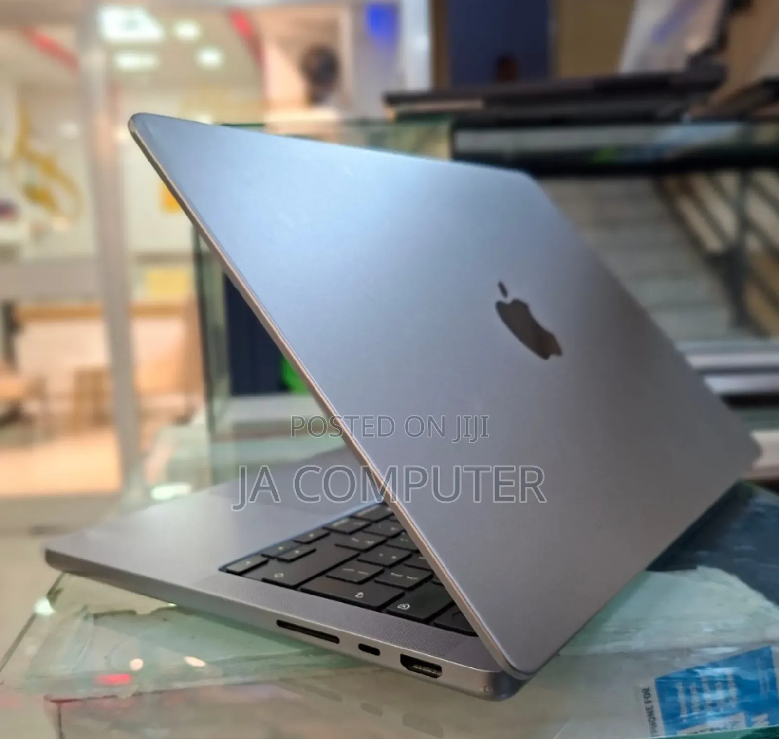 New Laptop Apple MacBook Pro 2021 M1 16GB Apple M1 Pro SSD 512GB