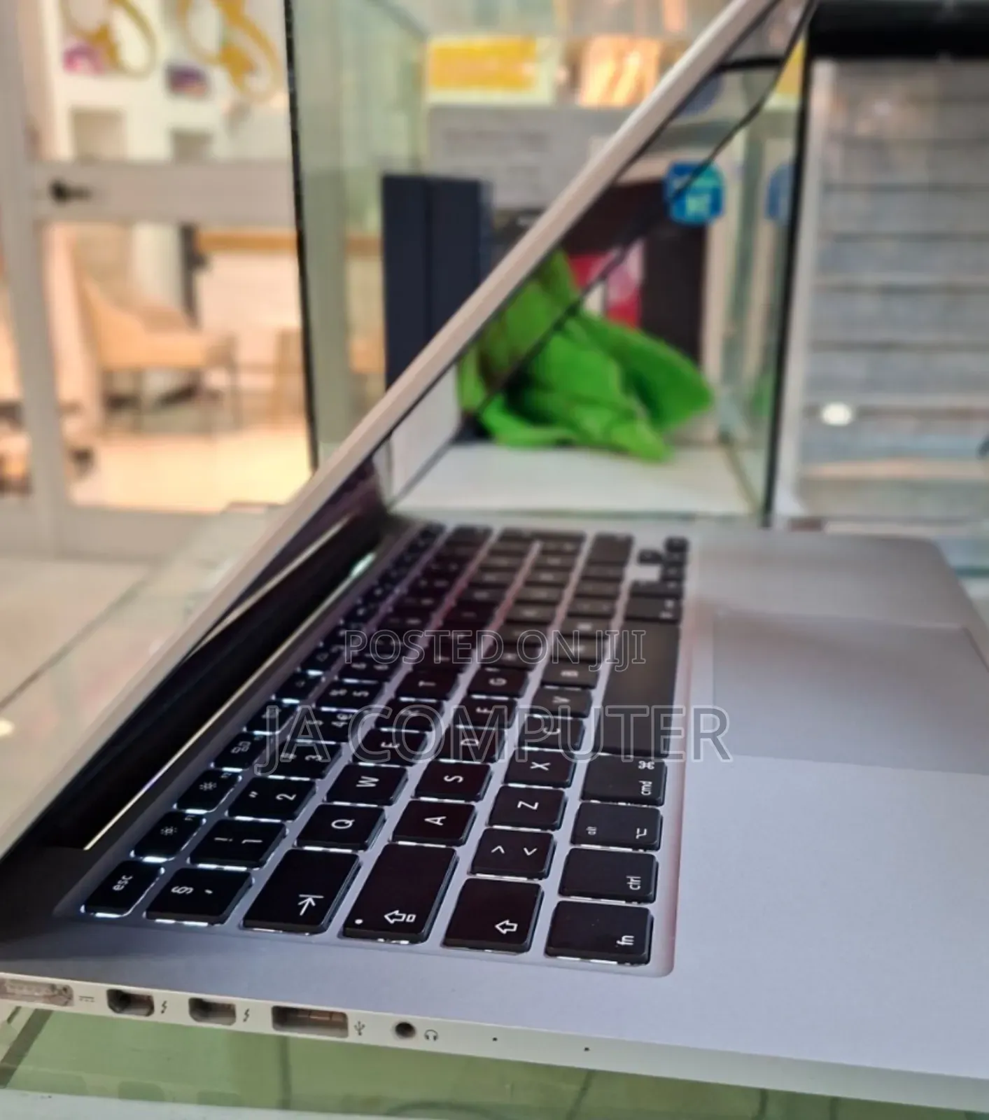 New Laptop Apple MacBook Pro 2013 16GB Intel Core I5 SSD 512GB