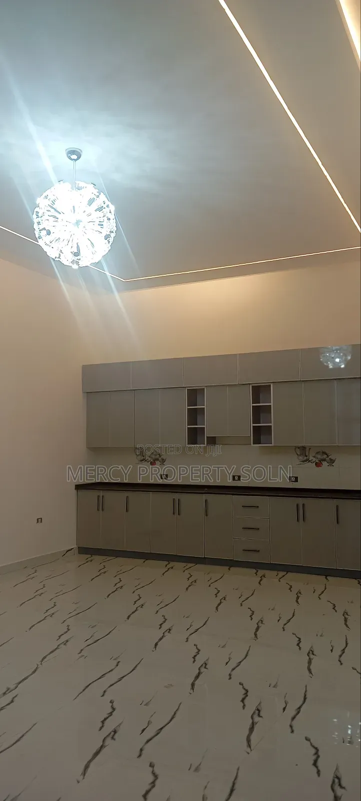 6bdrm Villa in Bole for sale