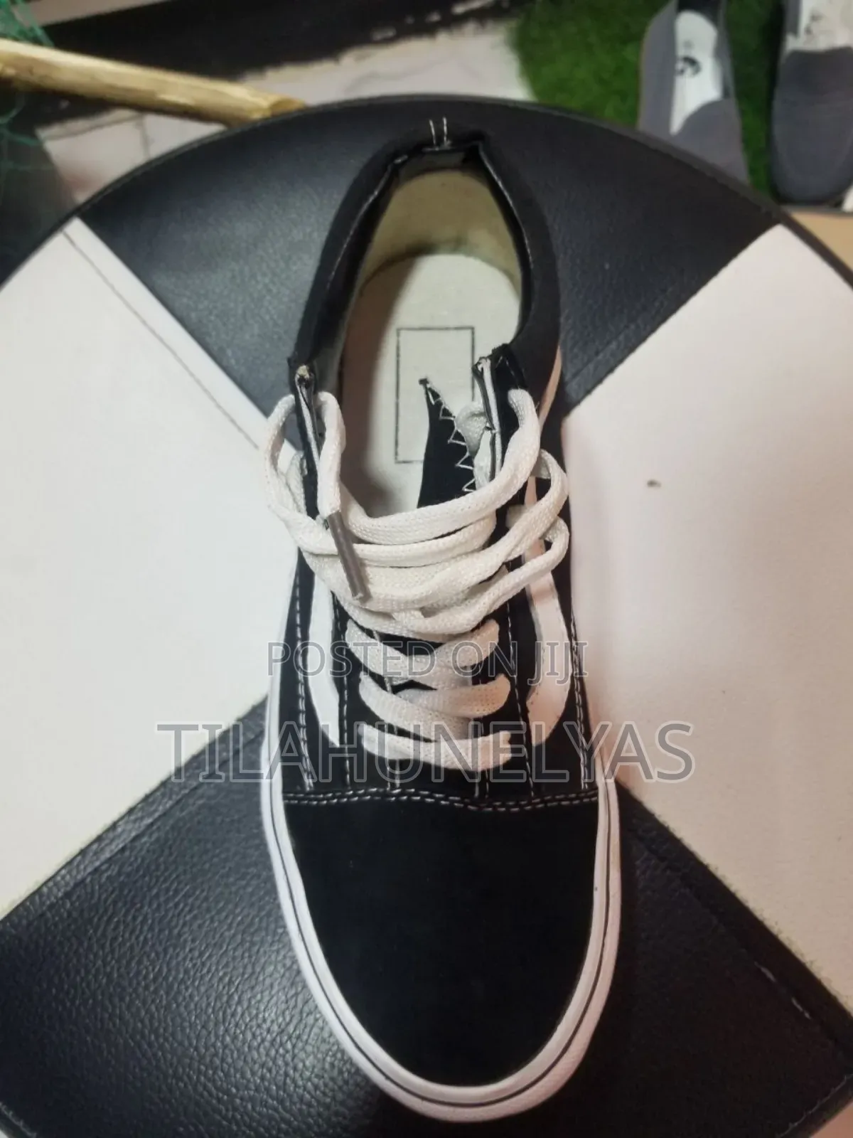 Vans for Man’S and Girls With High Quality