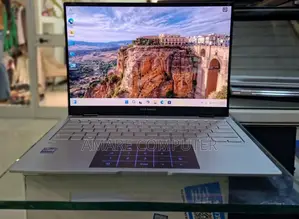 New Laptop Asus 16GB Intel Core I7 SSD 1T