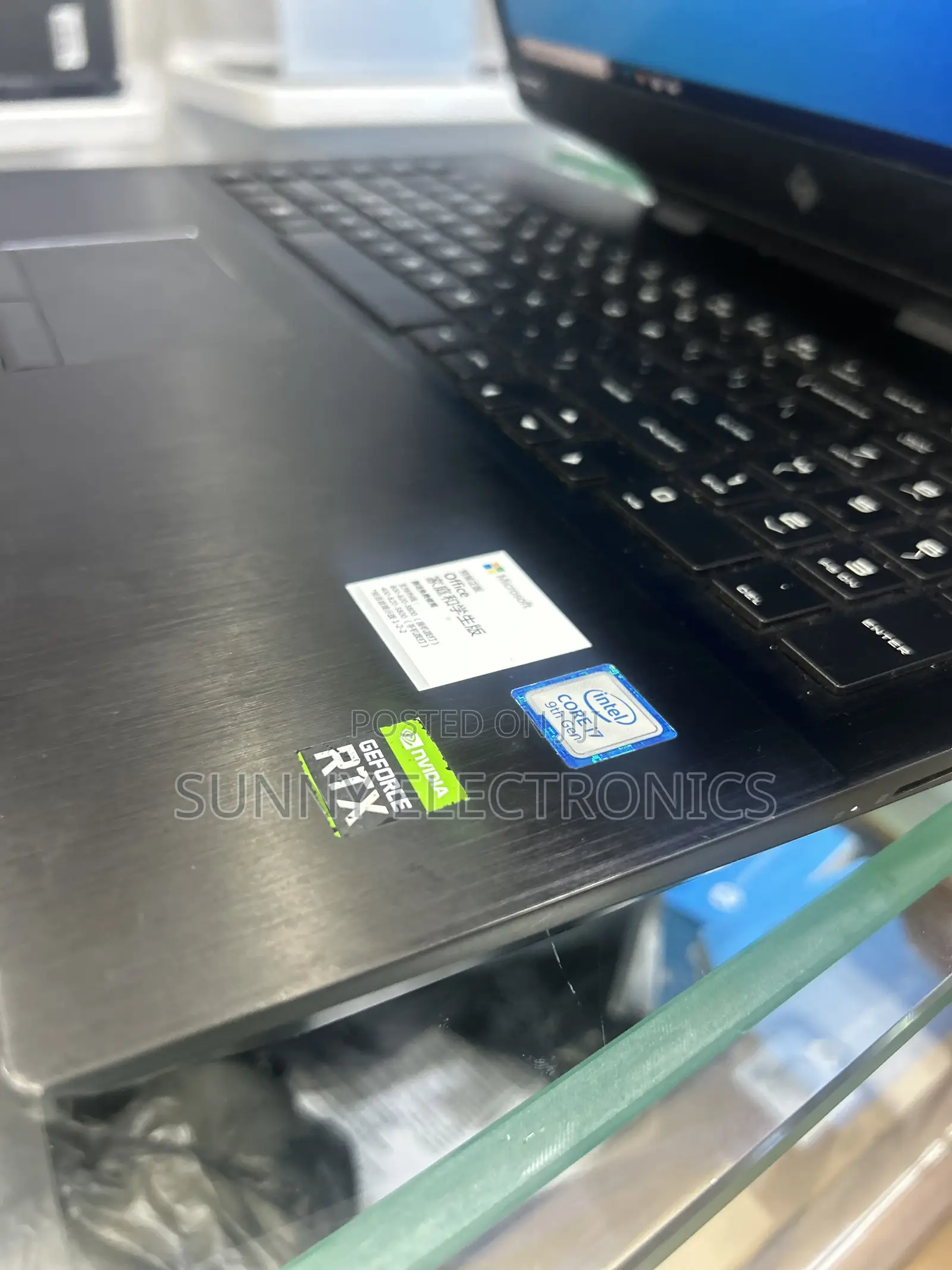 New Laptop HP Omen X 17t 16GB Intel Core I7 SSD 512GB