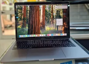 New Laptop Apple MacBook Pro 2019 8GB Intel Core I5 SSD 256GB
