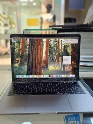 New Laptop Apple MacBook Pro 2019 8GB Intel Core I5 SSD 256GB