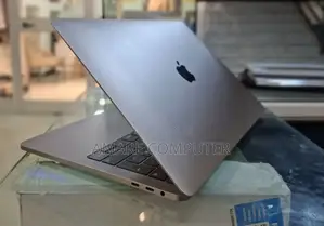 New Laptop Apple MacBook Pro 2019 8GB Intel Core I5 SSD 256GB