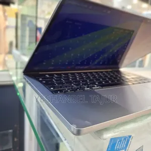 Photo - New Laptop Apple MacBook Pro M1 16GB Apple M1 Pro SSD 512GB