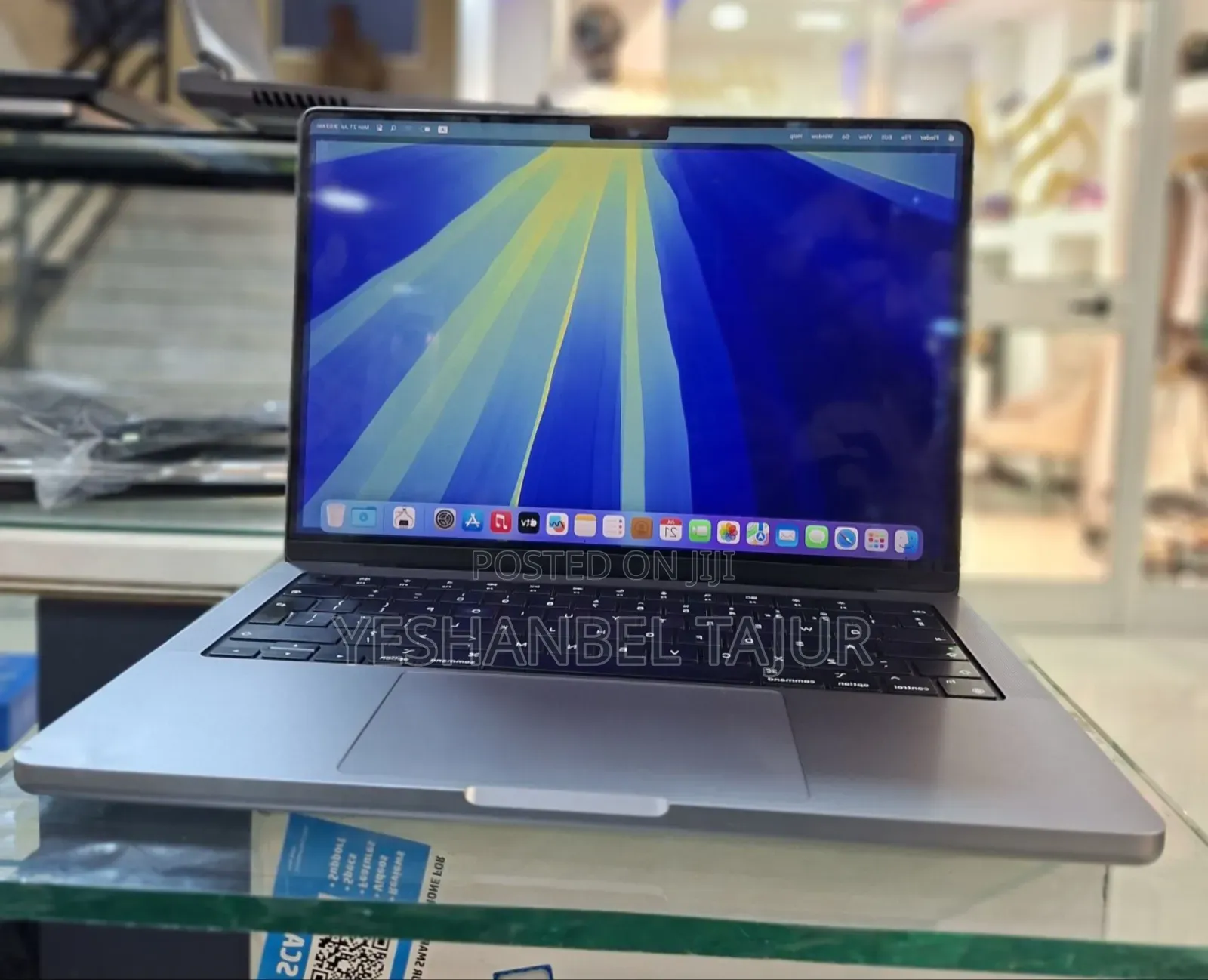 New Laptop Apple MacBook Pro M1 16GB Apple M1 Pro SSD 512GB