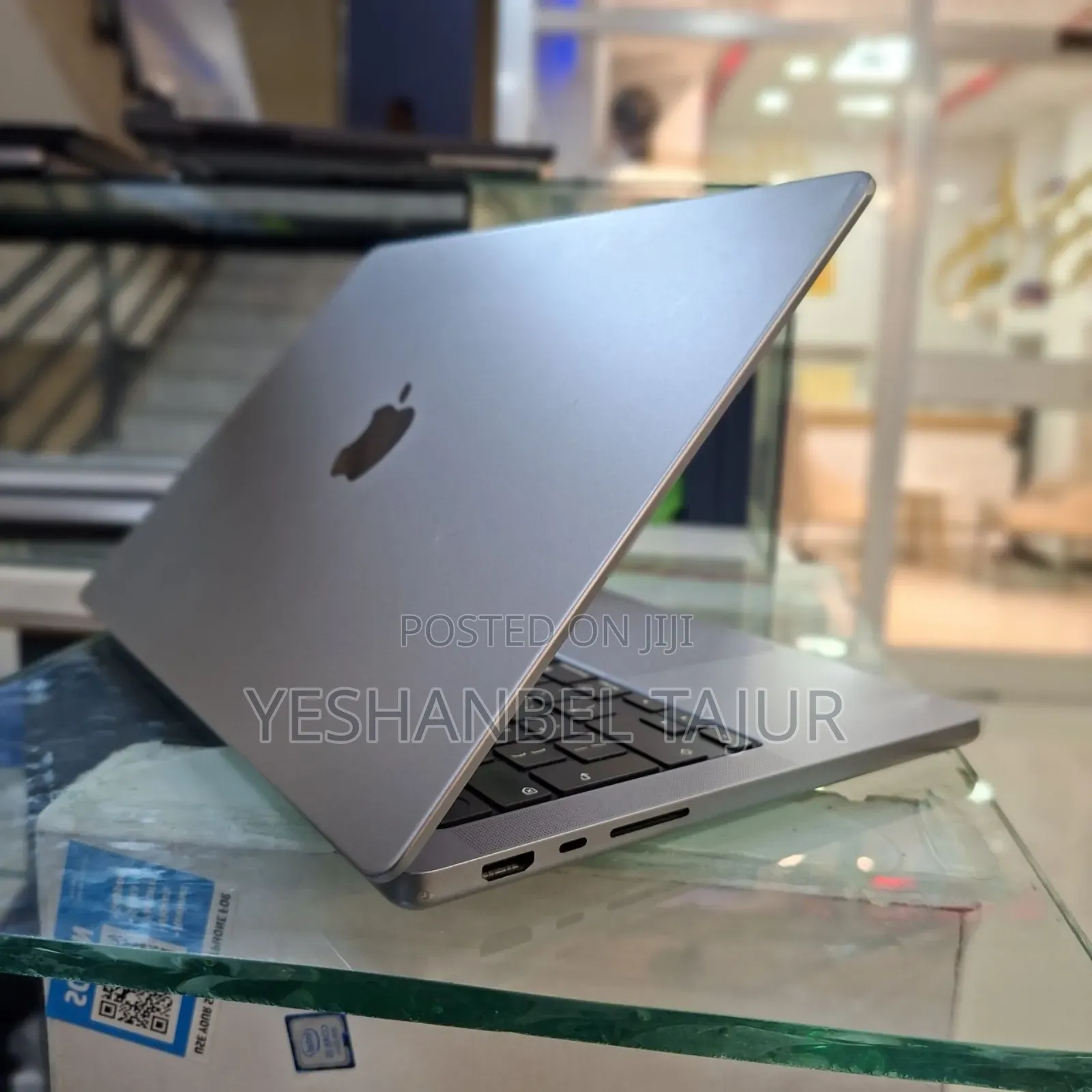 New Laptop Apple MacBook Pro M1 16GB Apple M1 Pro SSD 512GB