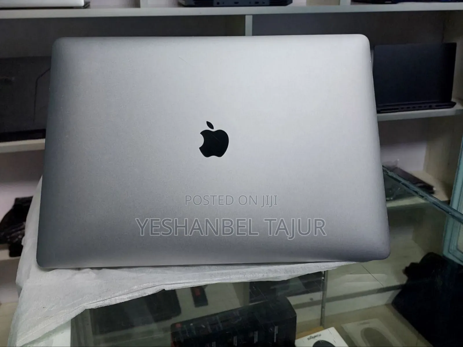 New Laptop Apple MacBook Pro 2019 16GB Intel Core I7 SSD 512GB