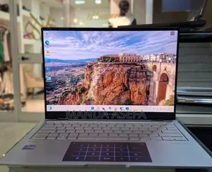 New Laptop Asus ZenBook Flip 14 UX461UA 16GB Intel Core I7 SSD 1T