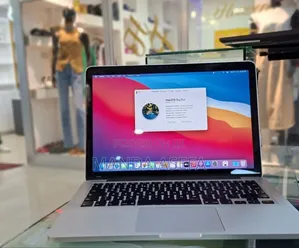Photo - New Laptop Apple MacBook Pro 2019 16GB Intel Core I5 SSD 512GB