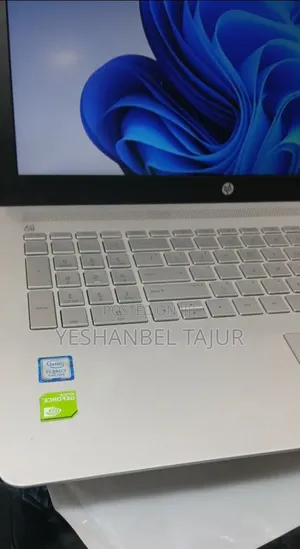 New Laptop HP Pavilion 13 8GB Intel Core I7 SSD 256GB