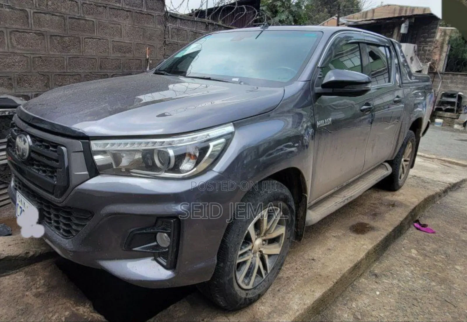 Toyota Hilux 2020 Gray