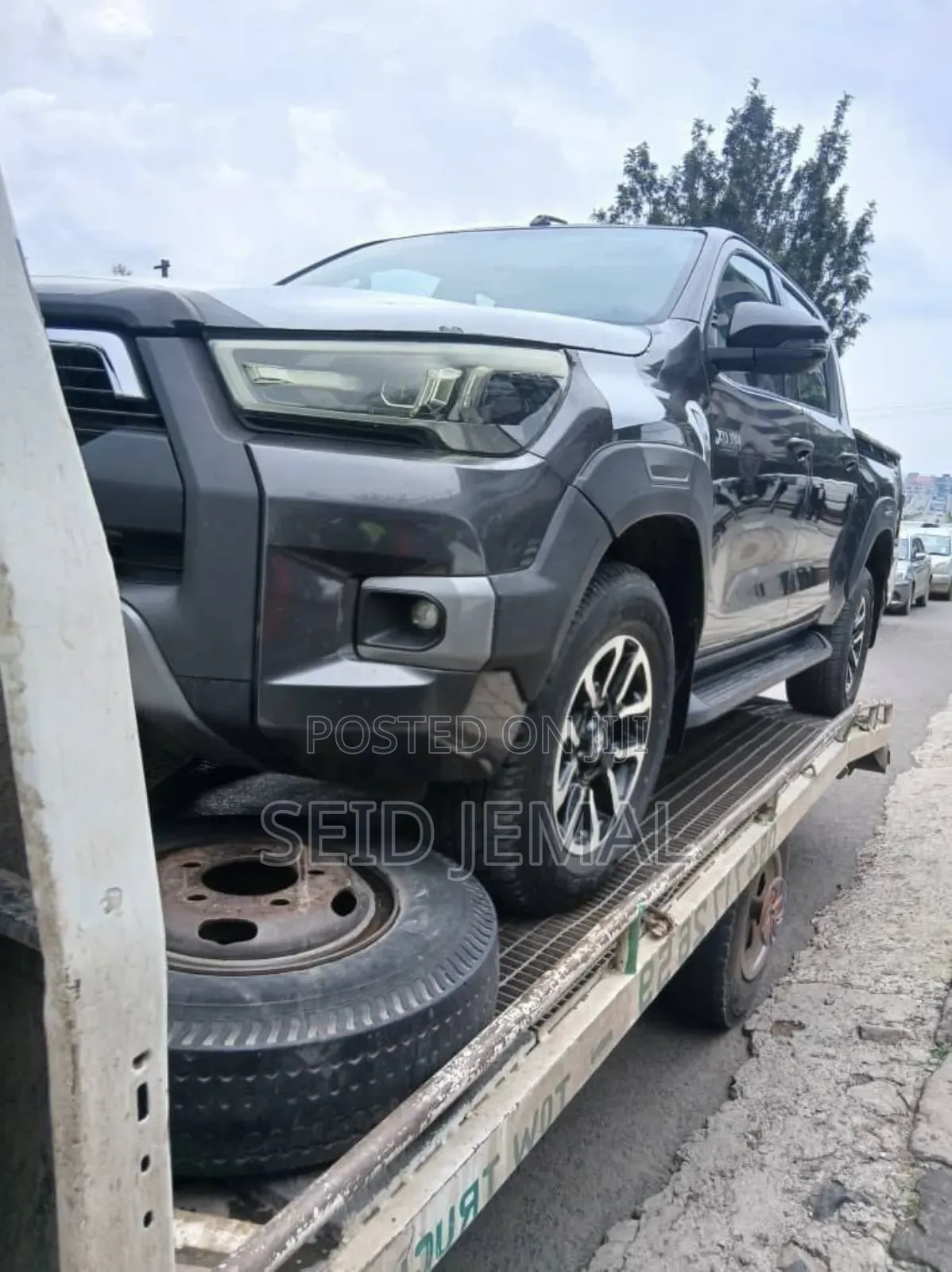 New Toyota Hilux 2024 Gray