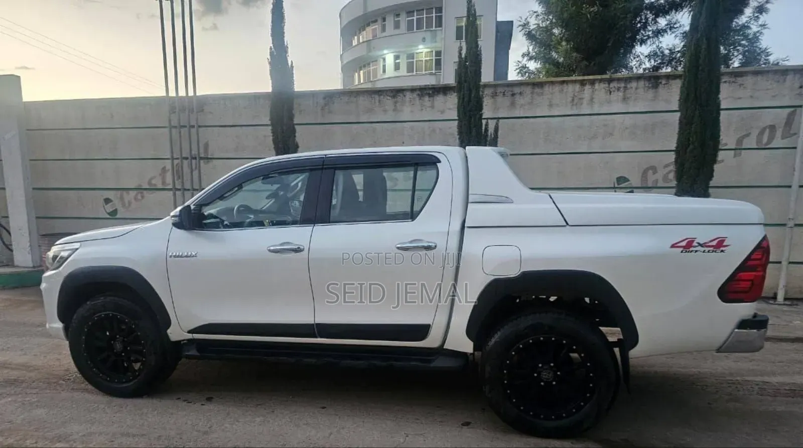 Toyota Hilux 2019 White