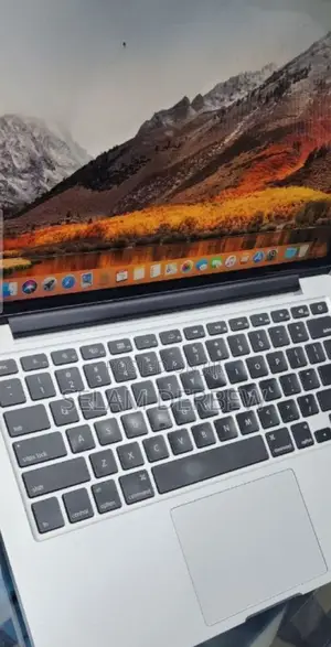 Photo - New Laptop Apple MacBook Pro 2015 8GB Intel Core I5 SSD 256GB