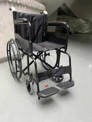 Normal Wheelchair域ؤwheelchair//Good Upper-Body Strength.