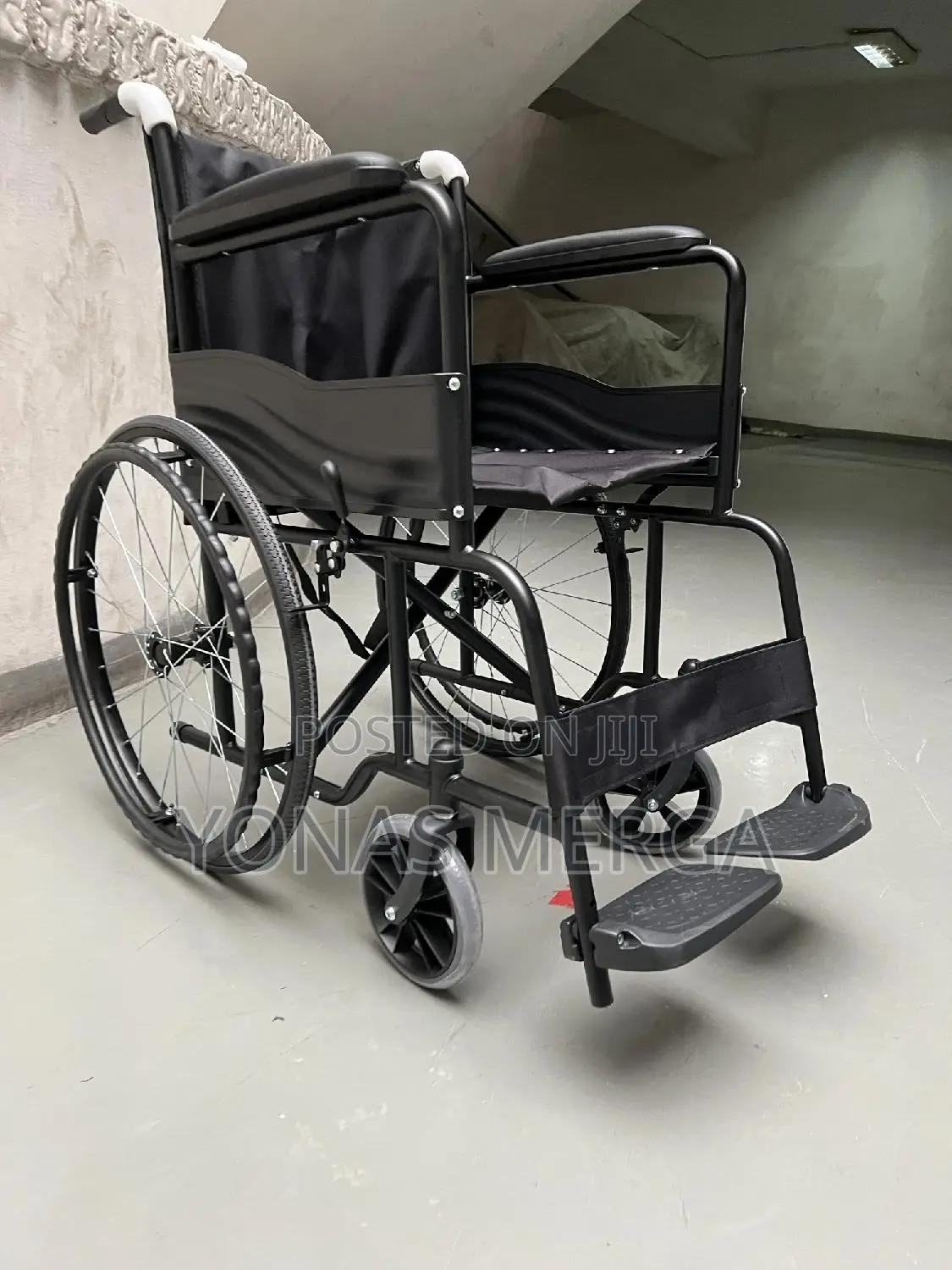 Wheelchair咩又lighter, While Bariatric Wheelchairs Are Heavier