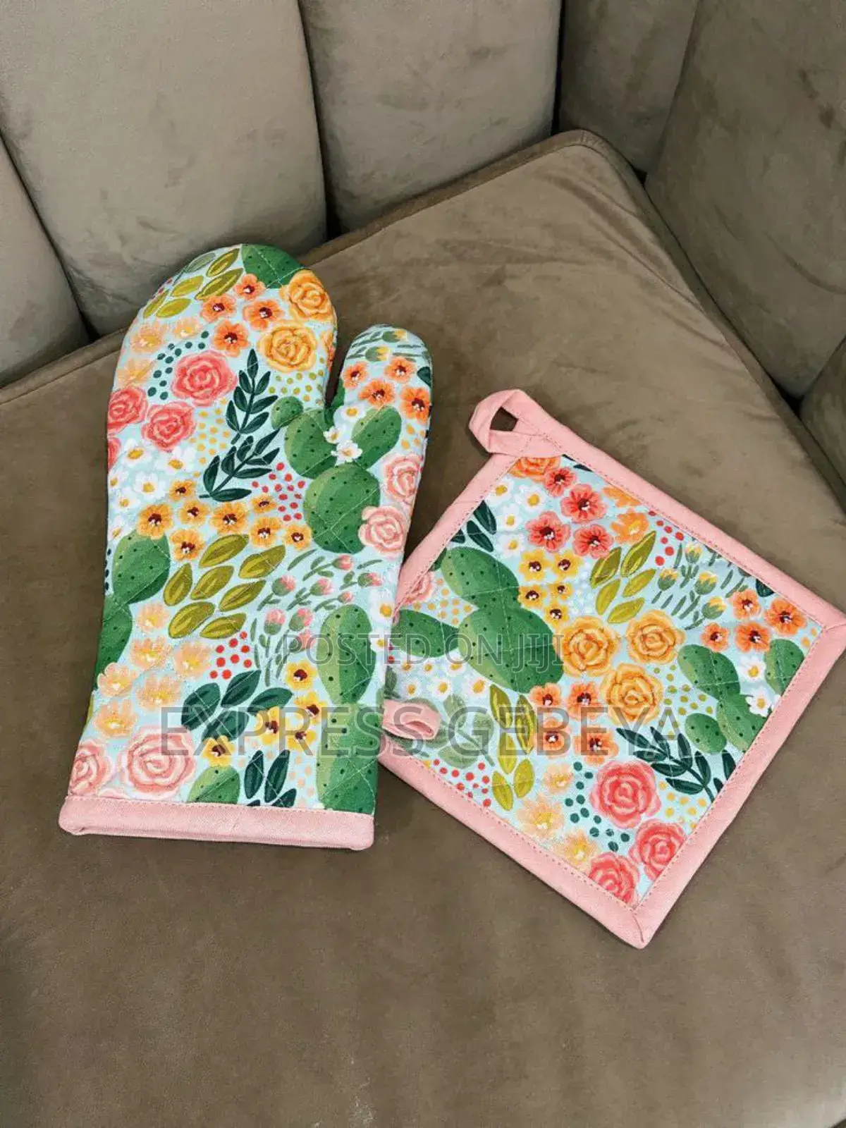 Oven Gloves ጓንት
