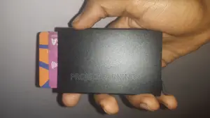 Minimalistic Pop Up Card Wallet