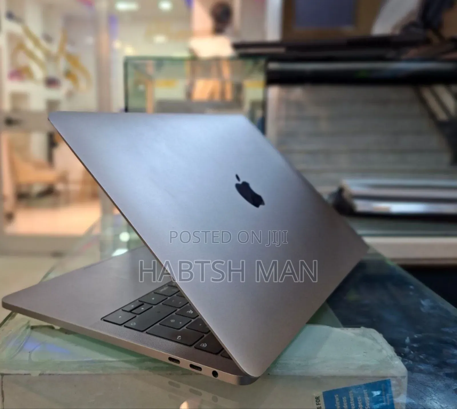 New Laptop Apple MacBook Pro 2019 8GB Intel Core I5 SSD 256GB