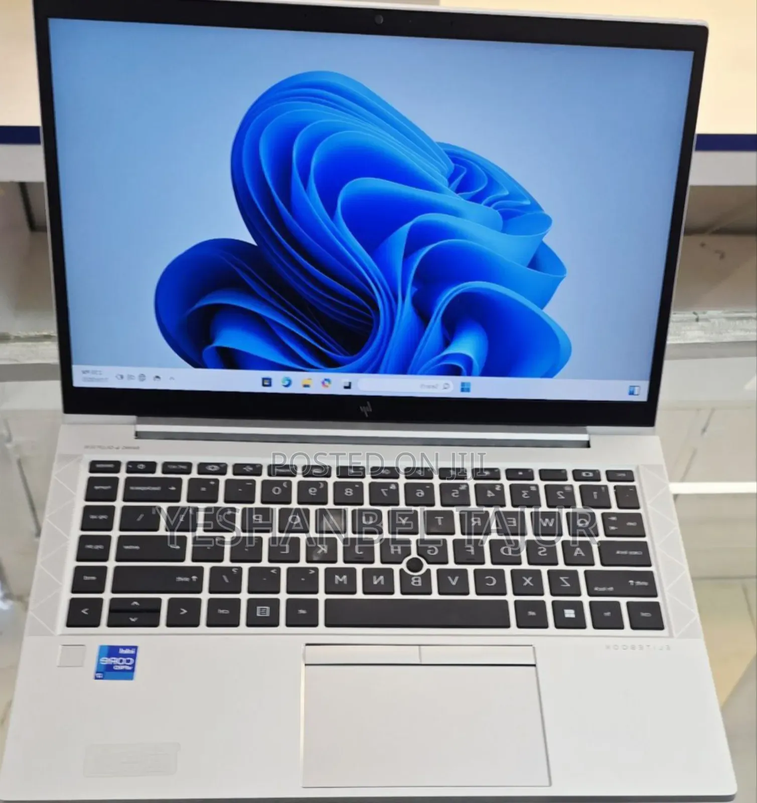 New Laptop HP EliteBook 840 G8 16GB Intel Core I7 SSD 512GB