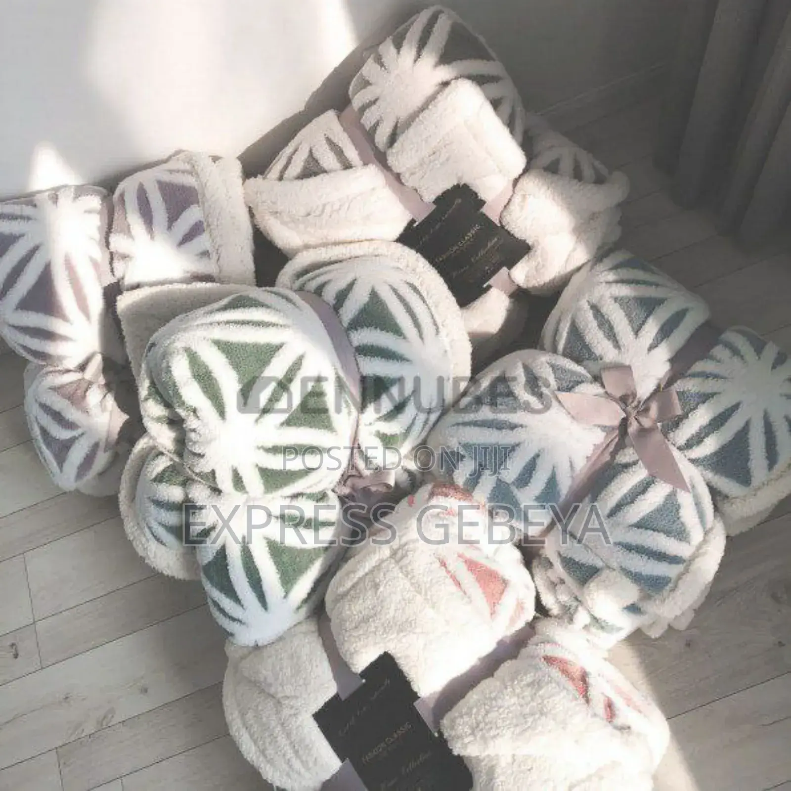 ጋቢ ለምኔ Comforter