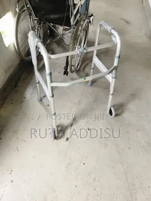 Photo - Almunium Walker怖你medical Walker等等medical Walker疑犯safe Walker