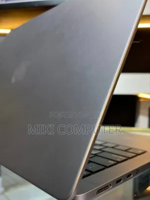 New Laptop Apple MacBook Pro M1 32GB Intel SSD 1T