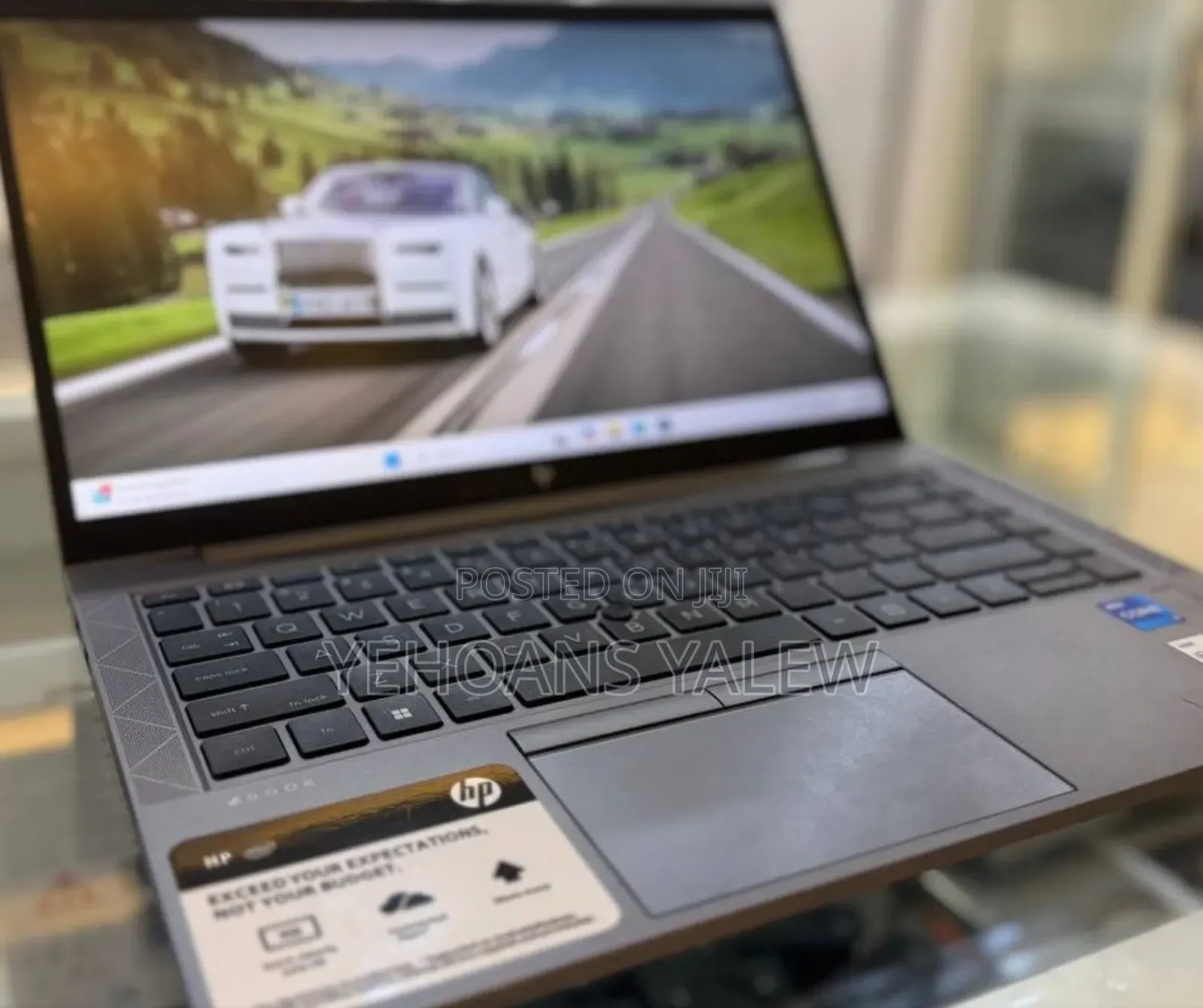 New Laptop HP ZBook Firefly G8 16GB Intel Core I7 SSD 1T