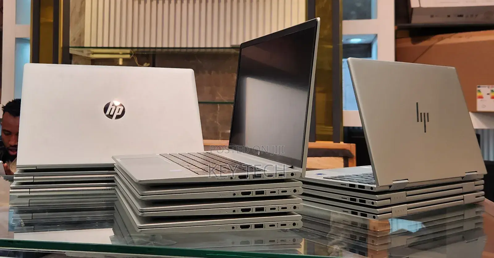 New Laptop HP Envy X360 8GB Intel Core I5 SSD 1T