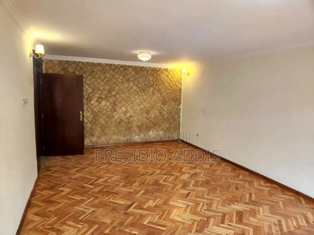 4bdrm Villa in Lideta for sale