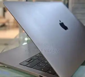 New Laptop Apple MacBook 8GB Intel Core I5 SSD 256GB