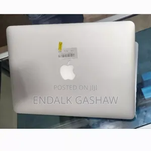 New Laptop Apple MacBook 2015 8GB Intel Core I5 SSD 256GB