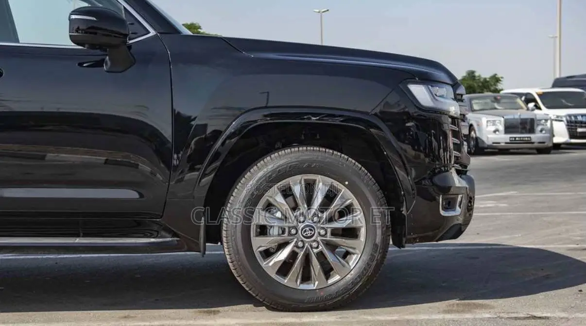New Toyota Land Cruiser 2023 Black